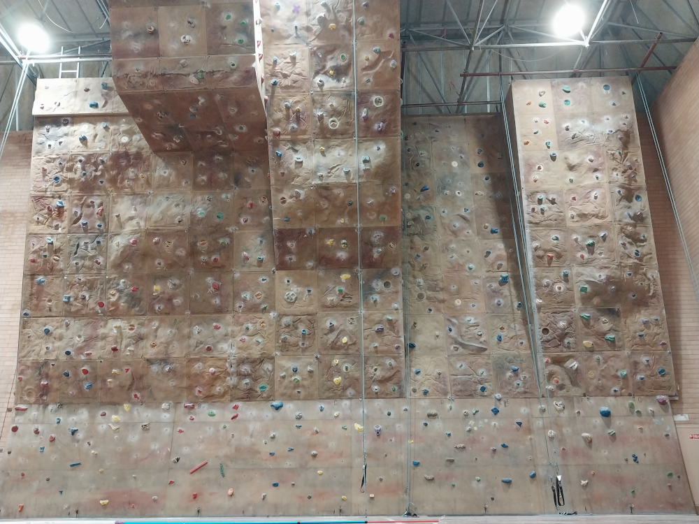 Indoor climbing wall